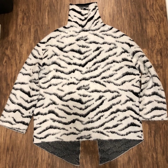 Givenchy Zebra Stripe Turtleneck - Picture 4 of 8